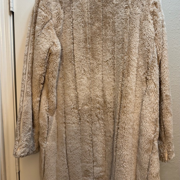 Cream Teddy Jacket - Picture 3 of 8